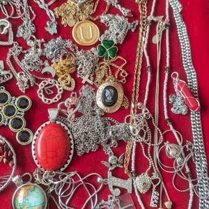 Bundle Of 60+ Women's Costume Jewelery Necklaces